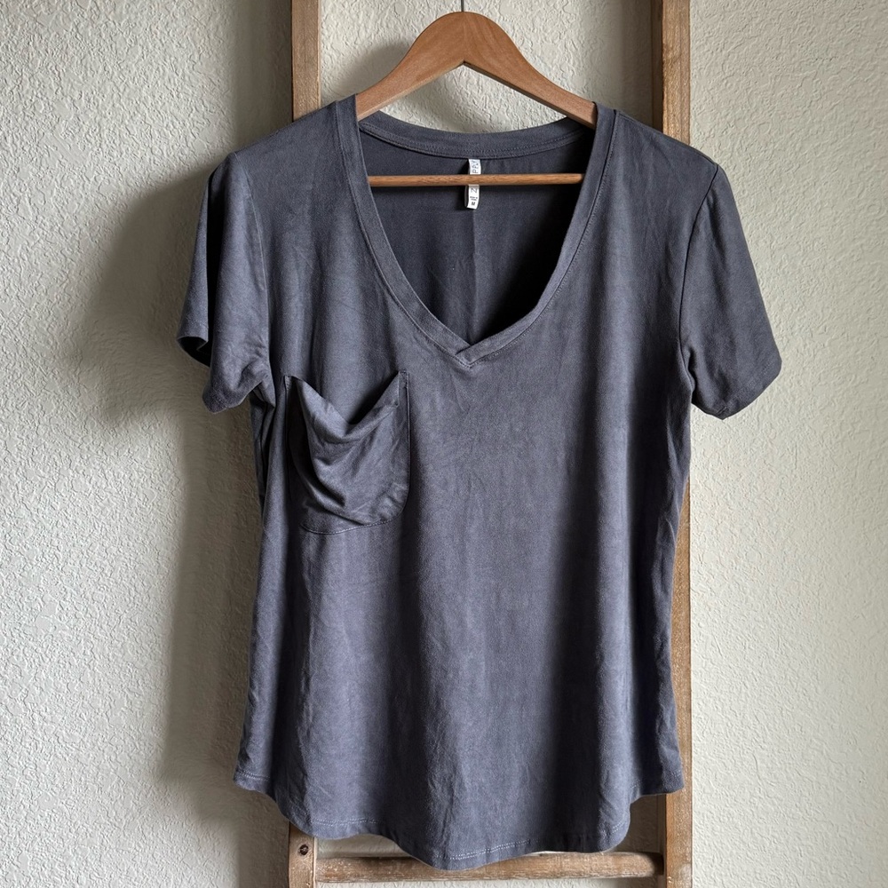 Z Supply Faux Suede brushed pocket t-shirt sz: Med